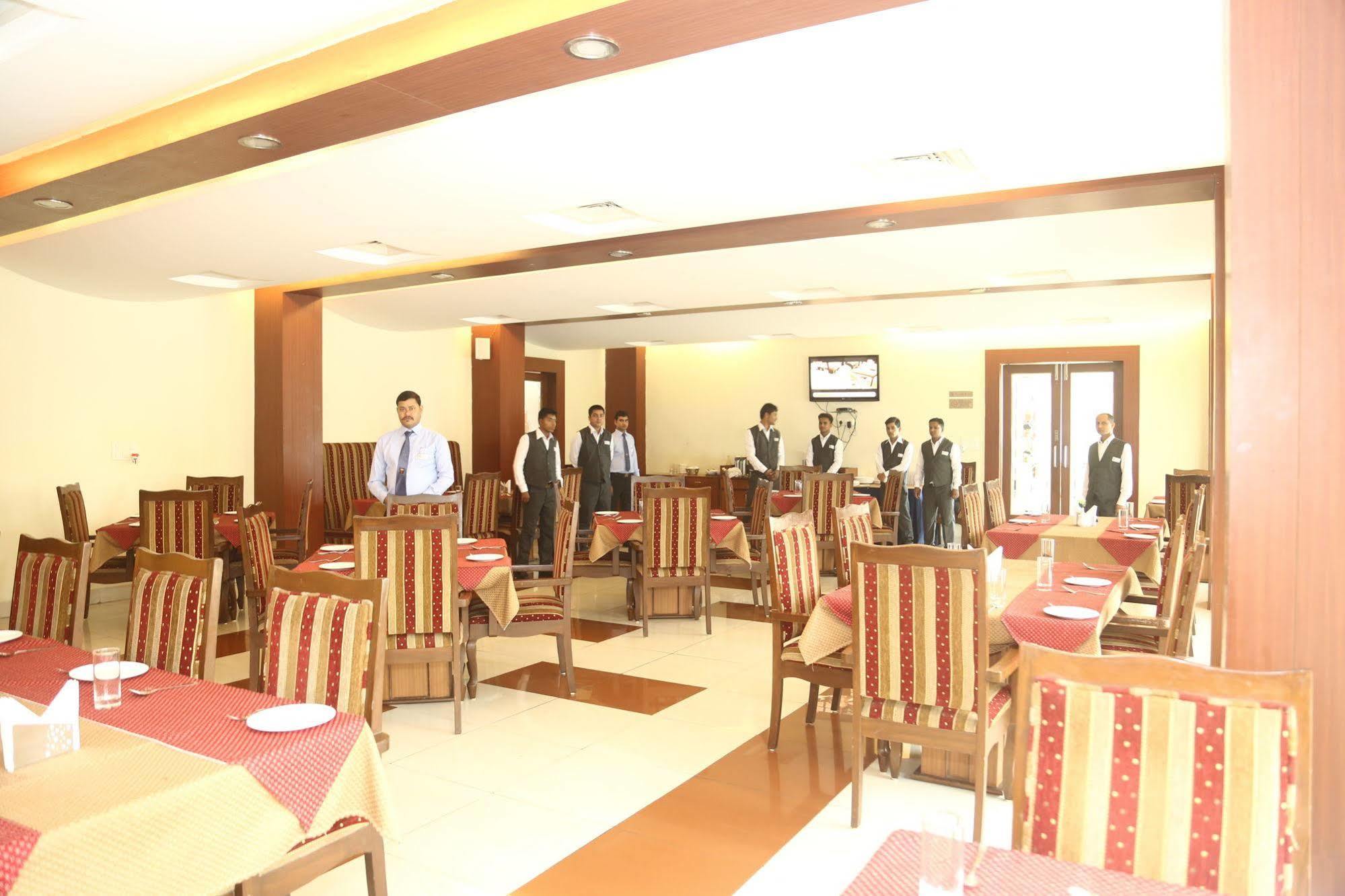 Hotel Raja Bhoj Bhopal Dış mekan fotoğraf
